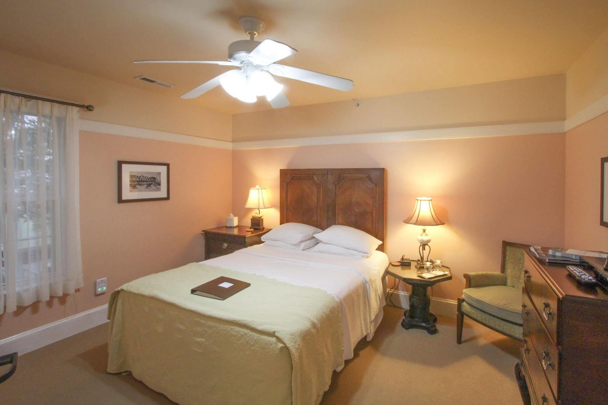 Beach Spa Bed & Breakfast เวอร์จิเนียบีช ภายนอก รูปภาพ